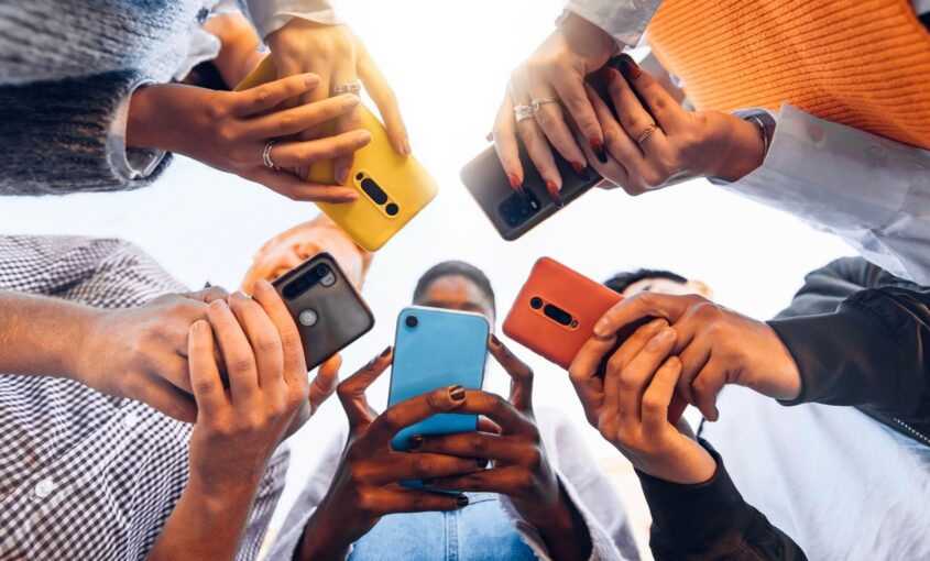 best-mid-range-smartphones-for-business-phonetastic